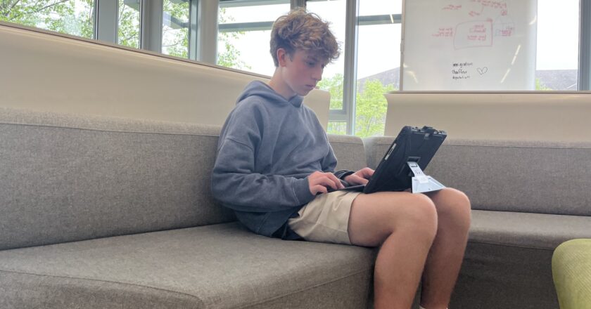 CompSci curriculum modifications directed toward new demographic