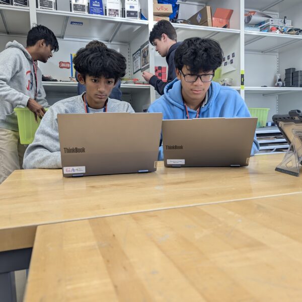 Squash, robotics, skiing expansion excites GA students for winter season