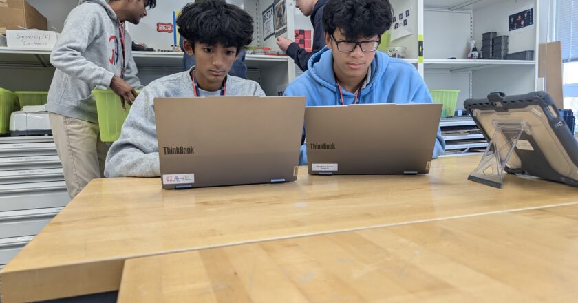 Squash, robotics, skiing expansion excites GA students for winter season